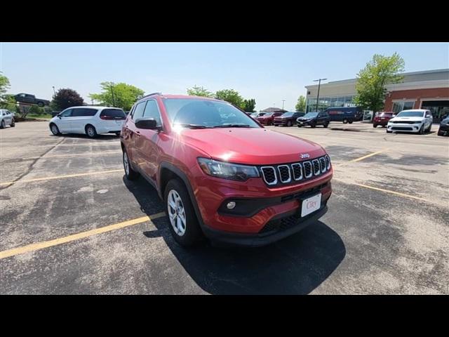 2025 Jeep Compass COMPASS LATITUDE 4X4