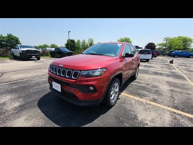 2025 Jeep Compass COMPASS LATITUDE 4X4