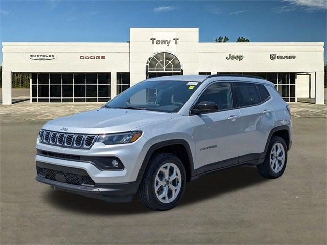 2025 Jeep Compass COMPASS LATITUDE 4X4