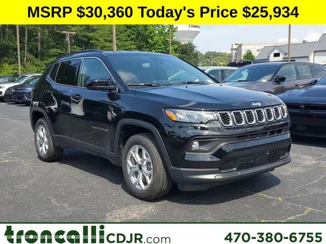 2025 Jeep Compass COMPASS LATITUDE 4X4