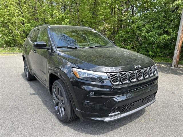 2025 Jeep Compass COMPASS LIMITED 4X4