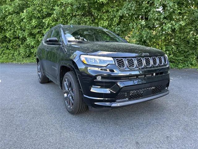 2025 Jeep Compass COMPASS LIMITED 4X4