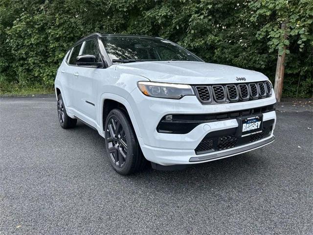 2025 Jeep Compass COMPASS LIMITED 4X4