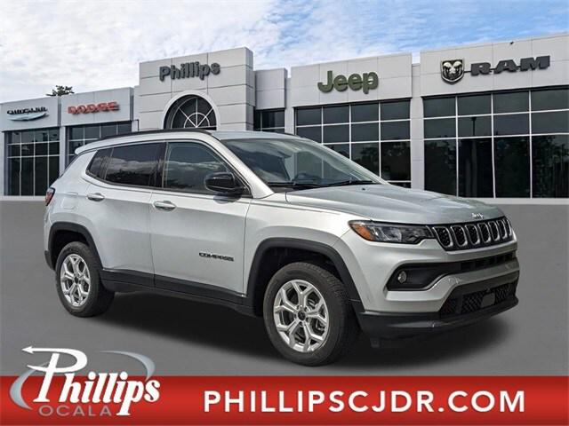 2025 Jeep Compass COMPASS LATITUDE 4X4