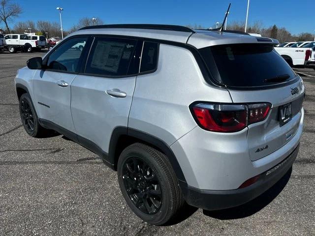 2025 Jeep Compass COMPASS LATITUDE 4X4