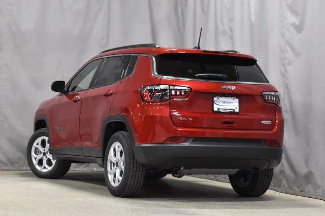 2025 Jeep Compass COMPASS LATITUDE 4X4