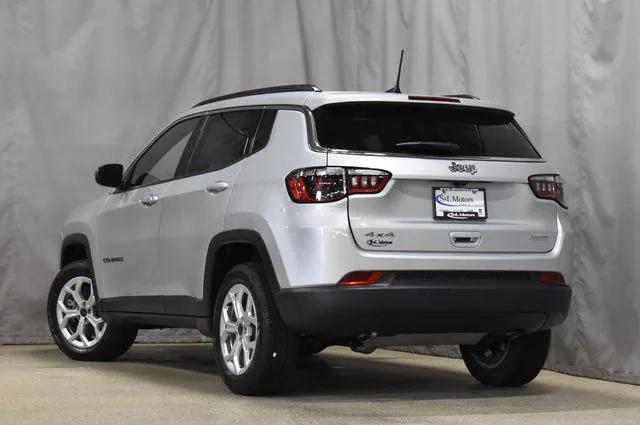 2025 Jeep Compass COMPASS LATITUDE 4X4