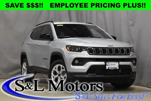 2025 Jeep Compass COMPASS LATITUDE 4X4