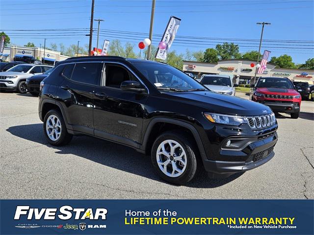 2025 Jeep Compass COMPASS LATITUDE 4X4