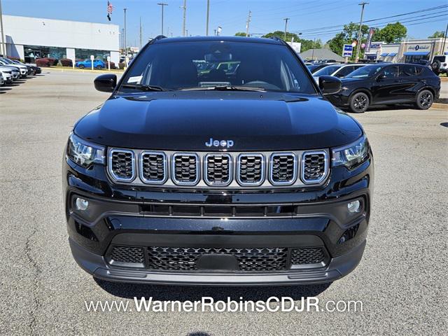 2025 Jeep Compass COMPASS LATITUDE 4X4