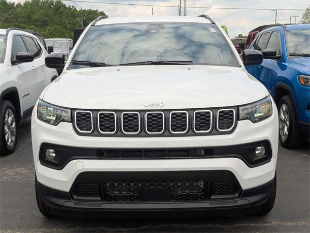 2025 Jeep Compass COMPASS LATITUDE 4X4
