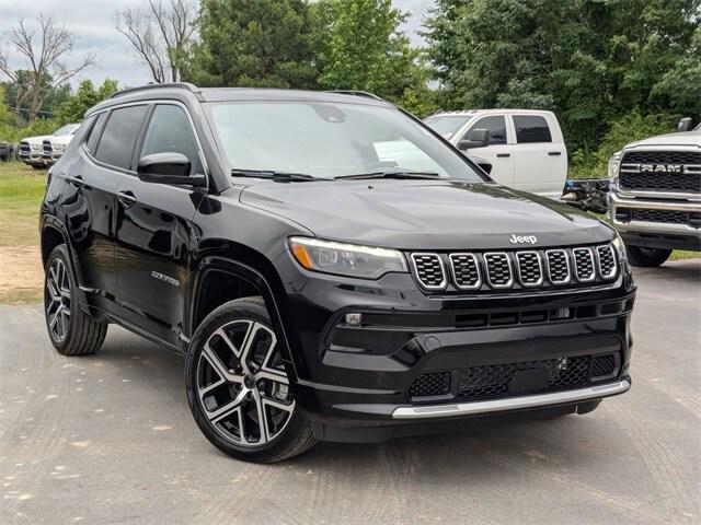 2025 Jeep Compass COMPASS LIMITED 4X4