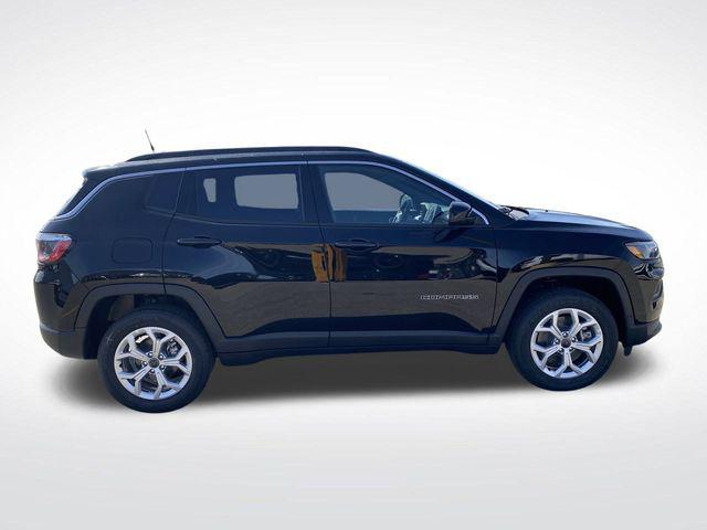 2025 Jeep Compass COMPASS LATITUDE 4X4 2025 Jeep Compass COMPASS LATITUDE 4X4