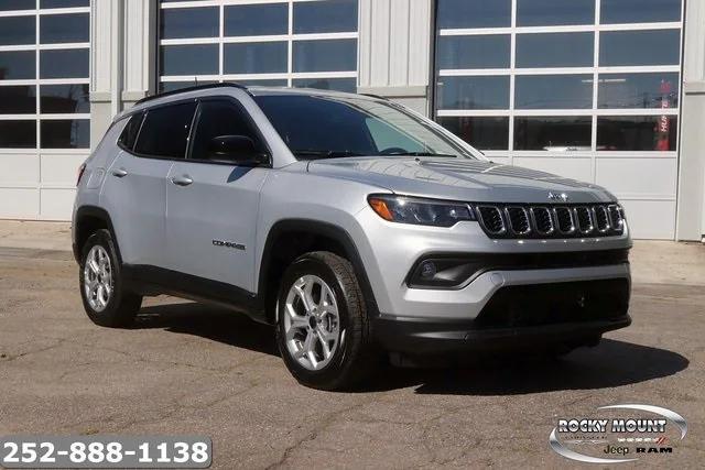 2025 Jeep Compass COMPASS LATITUDE 4X4