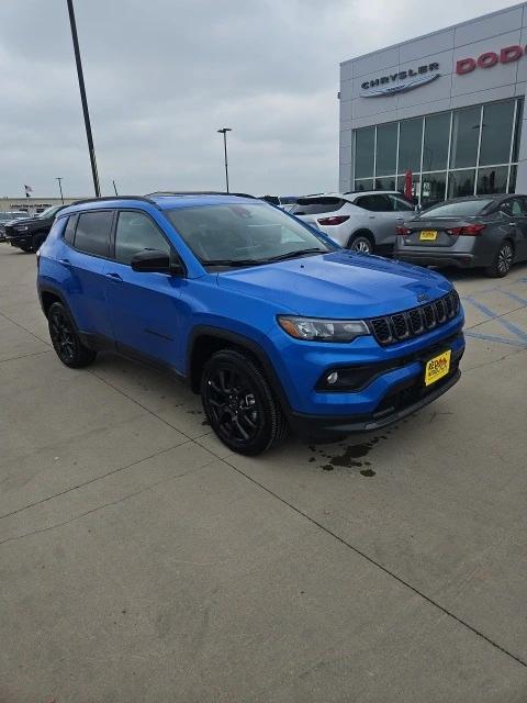 2025 Jeep Compass COMPASS LATITUDE 4X4