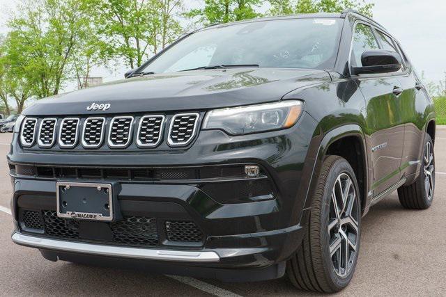 2025 Jeep Compass COMPASS LIMITED 4X4