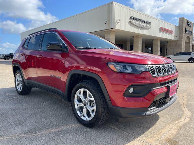 2025 Jeep Compass COMPASS LATITUDE 4X4