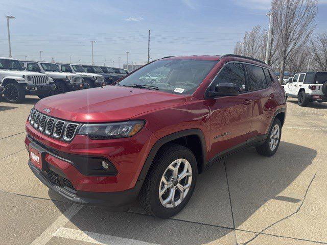 2025 Jeep Compass COMPASS LATITUDE 4X4
