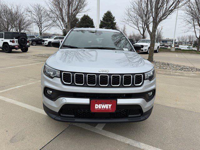 2025 Jeep Compass COMPASS LATITUDE 4X4