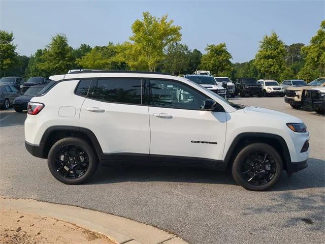 2025 Jeep Compass COMPASS LATITUDE 4X4