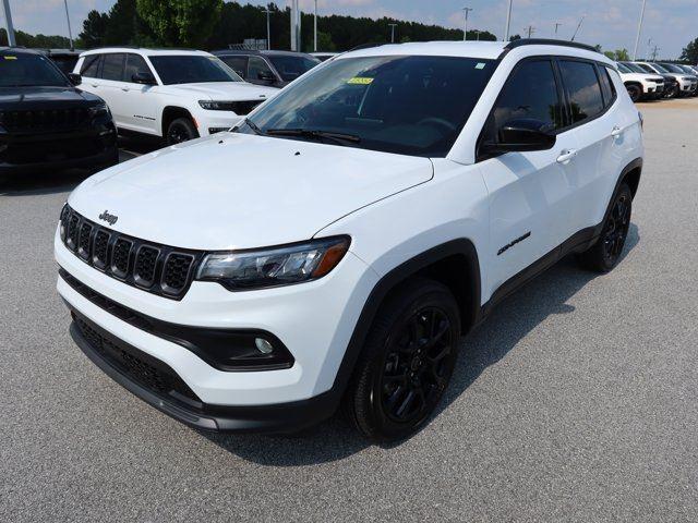 2025 Jeep Compass COMPASS LATITUDE 4X4