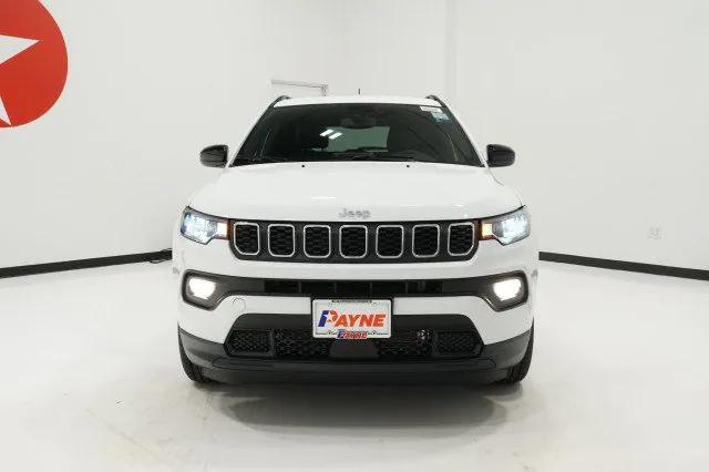 2025 Jeep Compass COMPASS LATITUDE 4X4