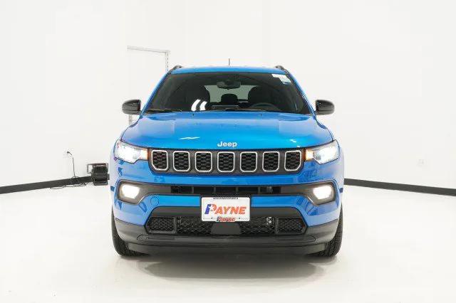 2025 Jeep Compass COMPASS LATITUDE 4X4