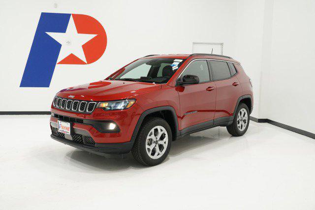 2025 Jeep Compass COMPASS LATITUDE 4X4