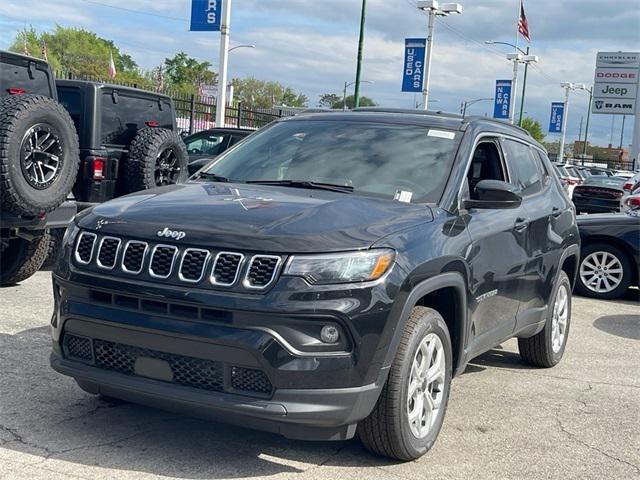 2025 Jeep Compass COMPASS LATITUDE 4X4