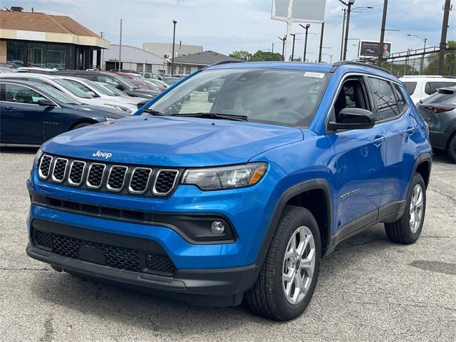 2025 Jeep Compass COMPASS LATITUDE 4X4