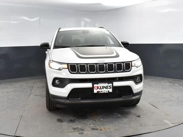 2025 Jeep Compass COMPASS LATITUDE 4X4