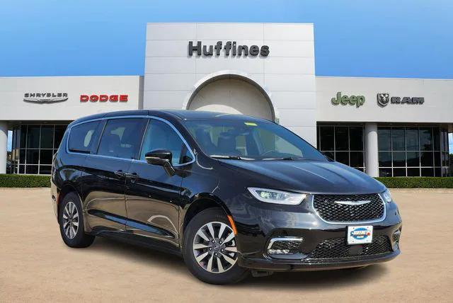 2025 Chrysler Pacifica Hybrid PACIFICA PLUG-IN HYBRID SELECT
