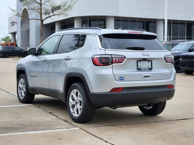 2025 Jeep Compass COMPASS LATITUDE 4X4