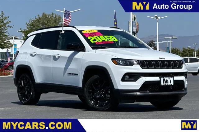 2025 Jeep Compass COMPASS LATITUDE 4X4