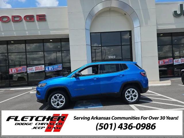 2025 Jeep Compass COMPASS LATITUDE 4X4