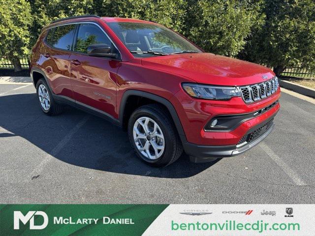2025 Jeep Compass COMPASS LATITUDE 4X4
