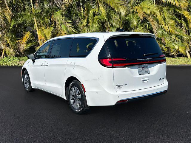 2025 Chrysler Pacifica Hybrid PACIFICA PLUG-IN HYBRID SELECT