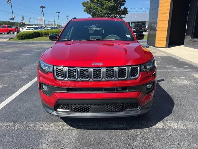 2025 Jeep Compass COMPASS LATITUDE 4X4