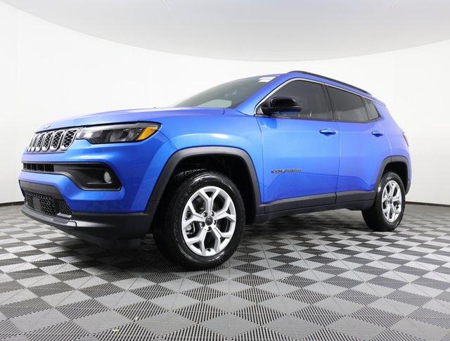 2025 Jeep Compass COMPASS LATITUDE 4X4