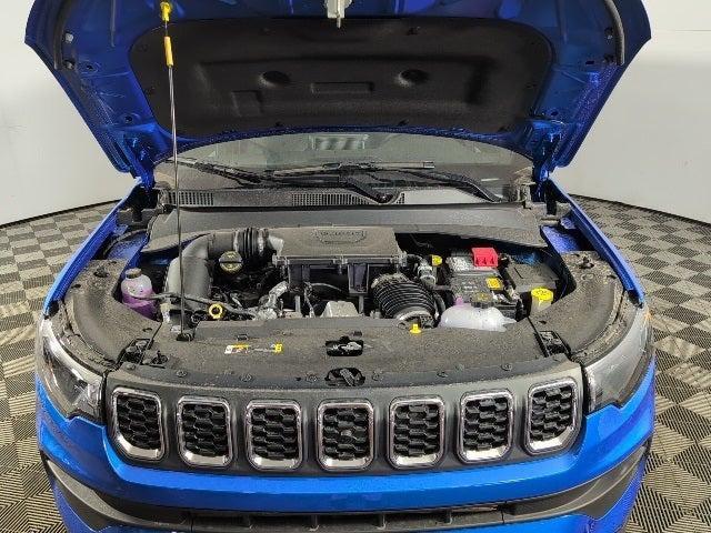 2025 Jeep Compass COMPASS LATITUDE 4X4