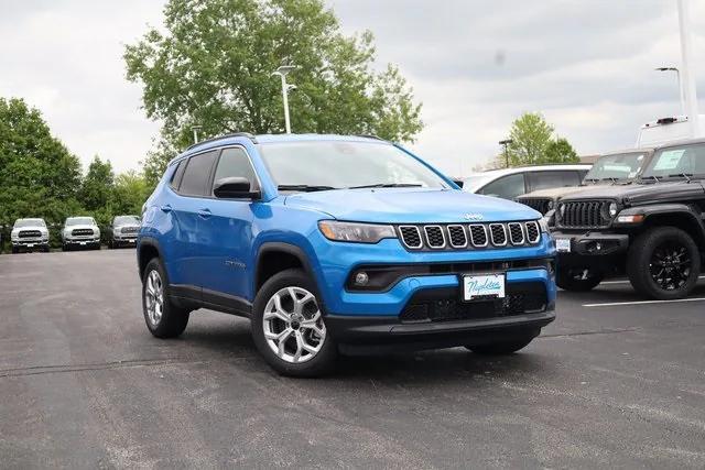 2025 Jeep Compass COMPASS LATITUDE 4X4