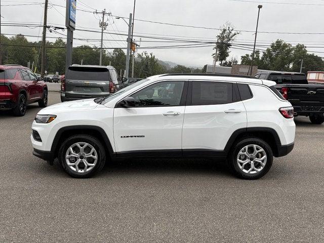 2025 Jeep Compass COMPASS LATITUDE 4X4