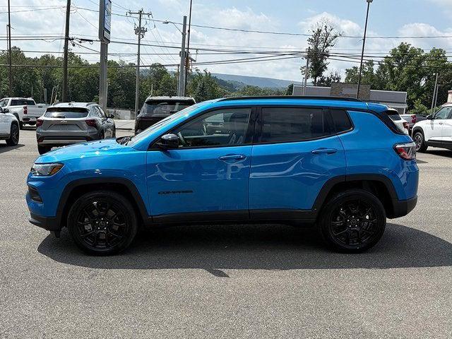 2025 Jeep Compass COMPASS LATITUDE 4X4