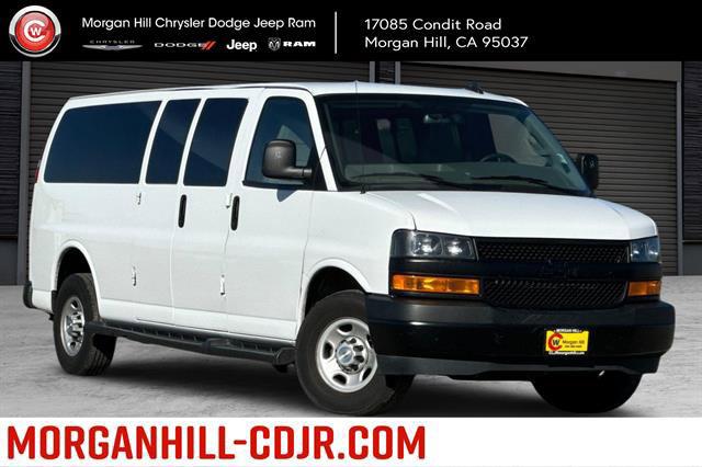 2022 Chevrolet Express Passenger RWD 3500 Extended Wheelbase LS