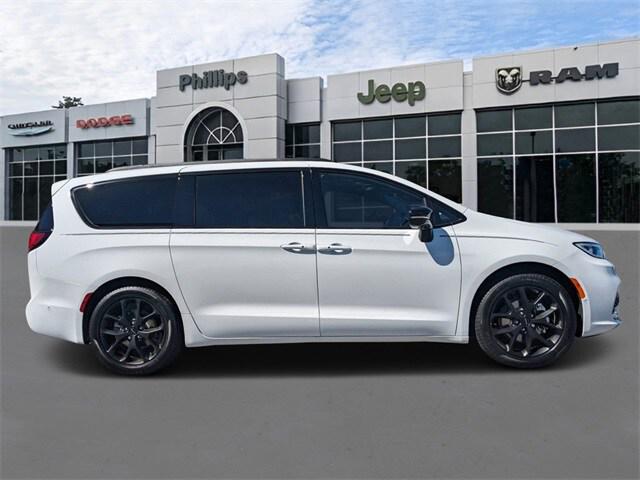 2025 Chrysler Pacifica PACIFICA LIMITED