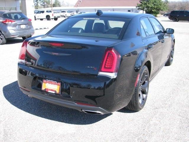 2022 Chrysler 300 S