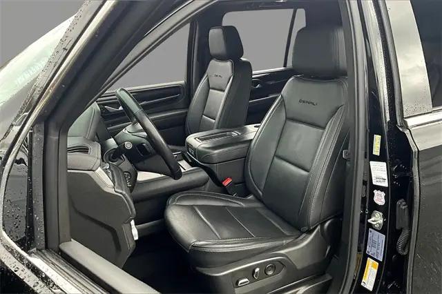 2022 GMC Yukon 4WD Denali