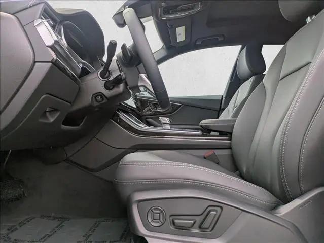 2025 Audi Q8 Premium 55 TFSI quattro