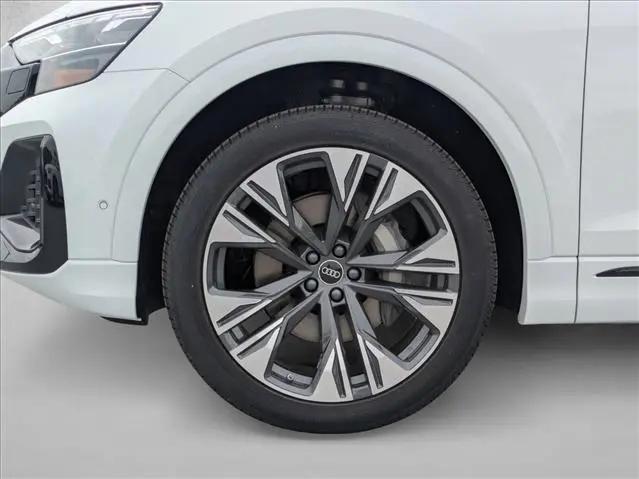 2025 Audi Q8 Premium 55 TFSI quattro