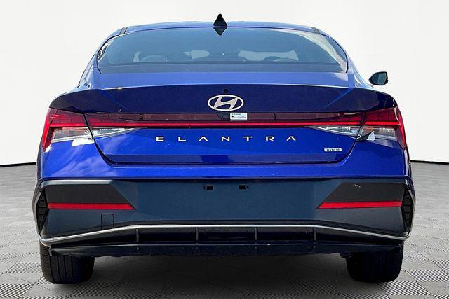 New 2025 Hyundai Elantra Hybrid For Sale in Olive Branch, MS